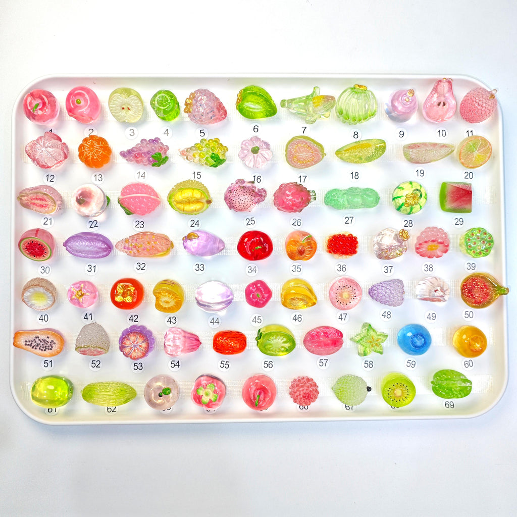 Noctilucent fruit resin ornament（You can choose any style you want）