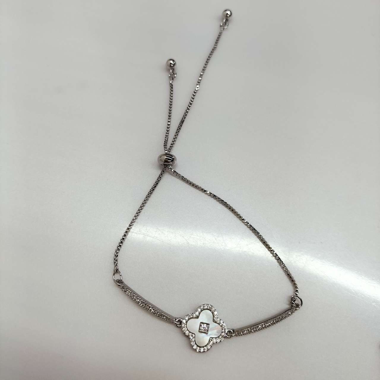 Clover Shell Bracelet