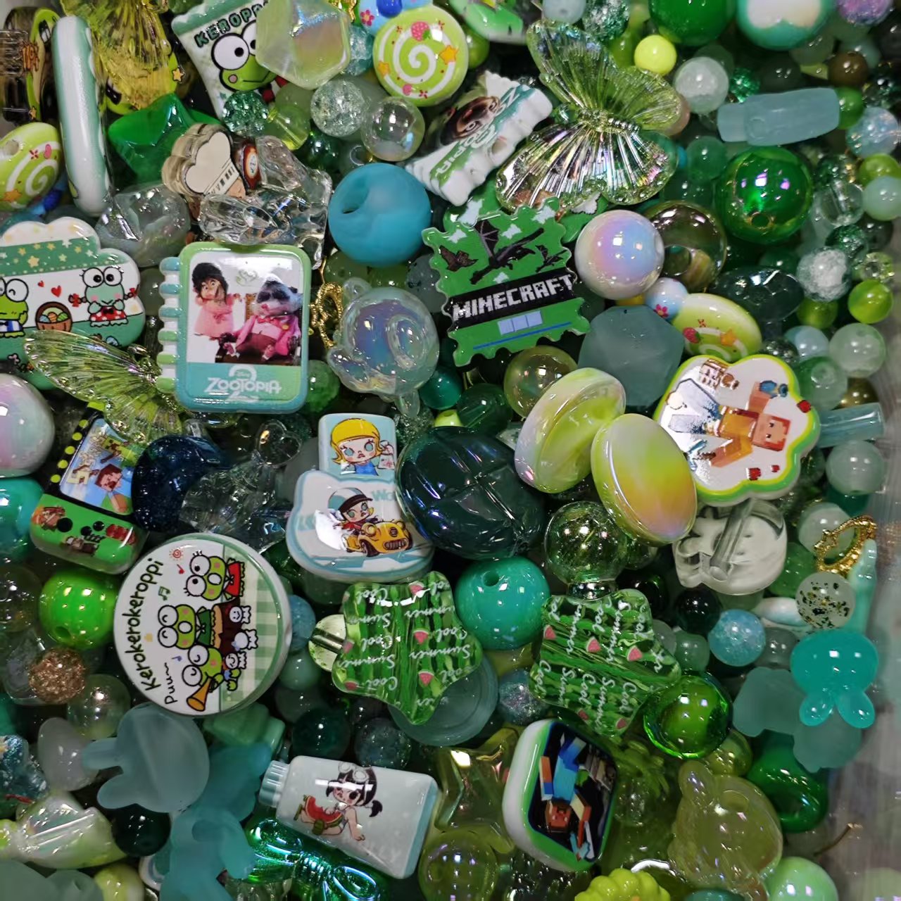 Acrylic beads-Green (for bracelet ,beadable pens, keychains, phone chains)