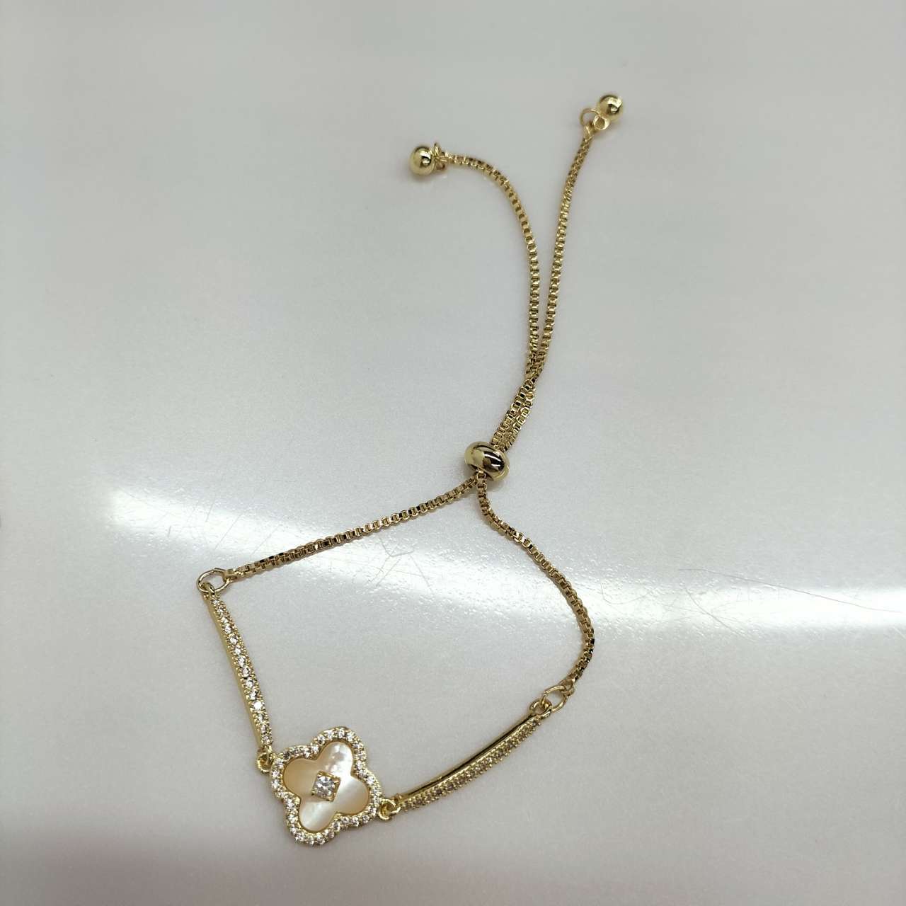 Clover Shell Bracelet