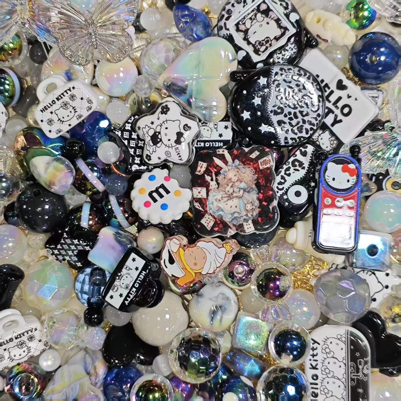 Acrylic beads-Black and White (for bracelet ,beadable pens, keychains, phone chains)